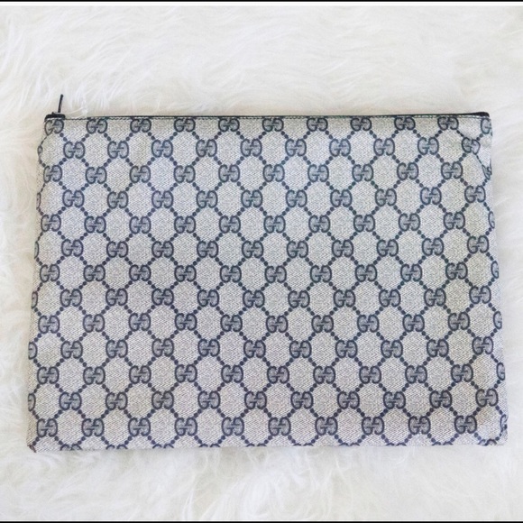 Gucci Handbags - New In Box Vintage Gucci Clutch
